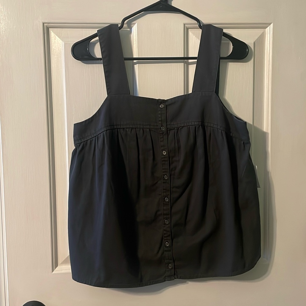Old navy tank